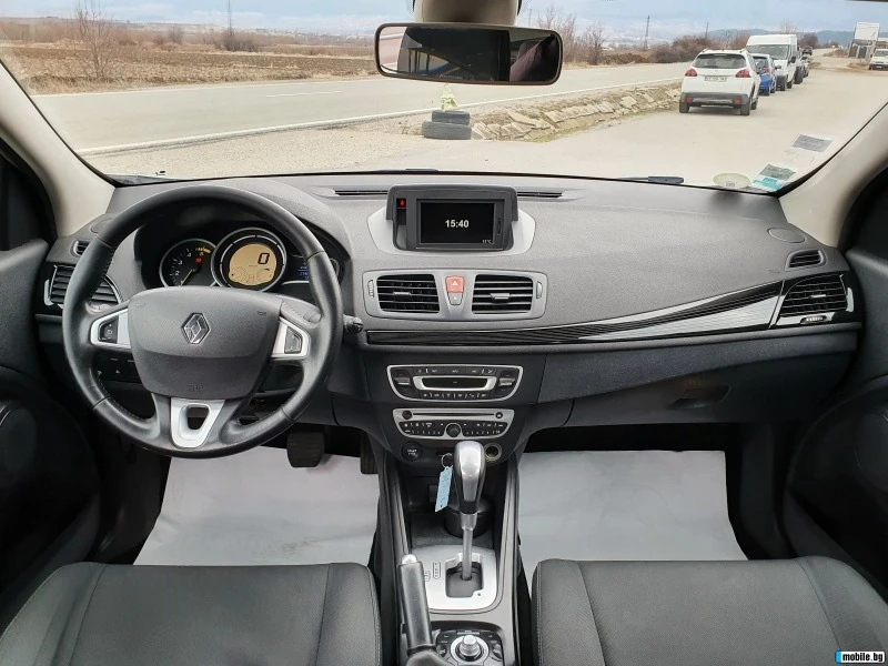 Renault Megane AUTOMATIC, снимка 7 - Автомобили и джипове - 48234123