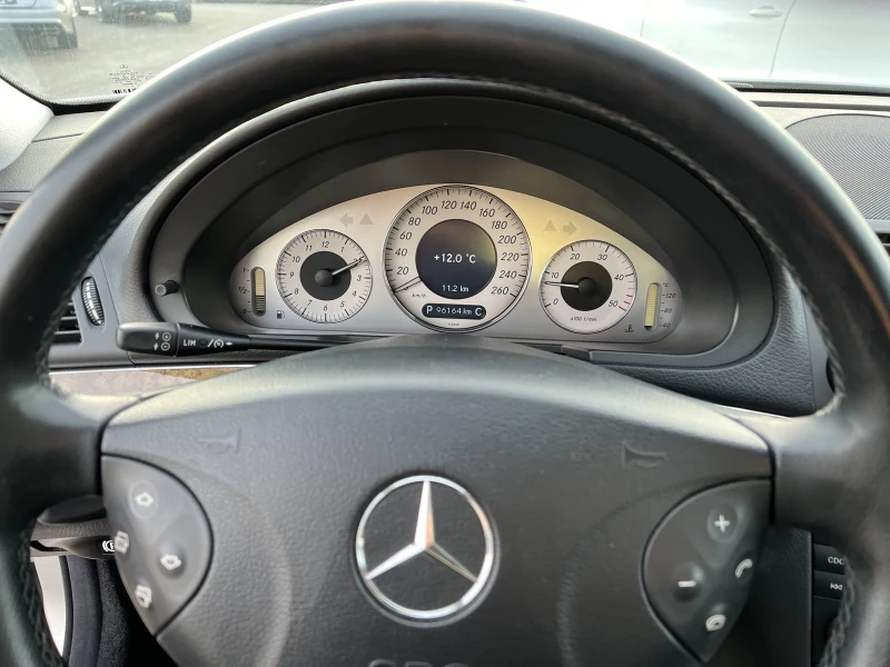 Mercedes-Benz E 280 90000KM, снимка 8 - Автомобили и джипове - 48040603