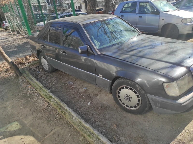 Mercedes-Benz 124 200E, снимка 3 - Автомобили и джипове - 49086321