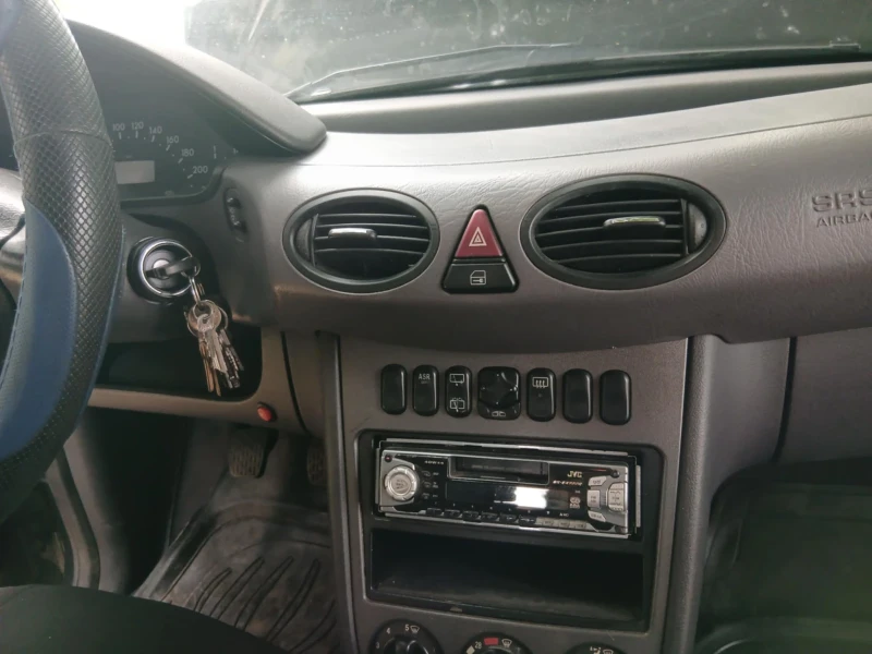 Mercedes-Benz A 170, снимка 16 - Автомобили и джипове - 52333819