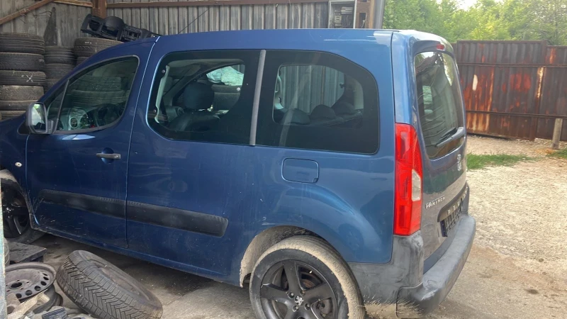 Peugeot Partner 1.6 hdi, снимка 4 - Автомобили и джипове - 51713530