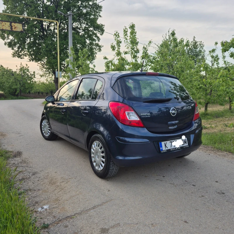 Opel Corsa, снимка 2 - Автомобили и джипове - 52630070