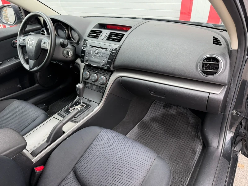 Mazda 6 2.0I AUTOMATIK KLIMATRONIK EVRO 5A ЛИЗИН!!!, снимка 15 - Автомобили и джипове - 52641005