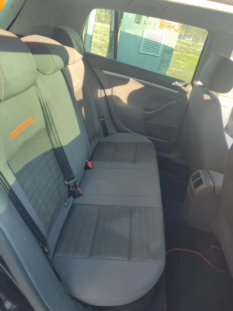 VW Golf, снимка 7 - Автомобили и джипове - 52938821