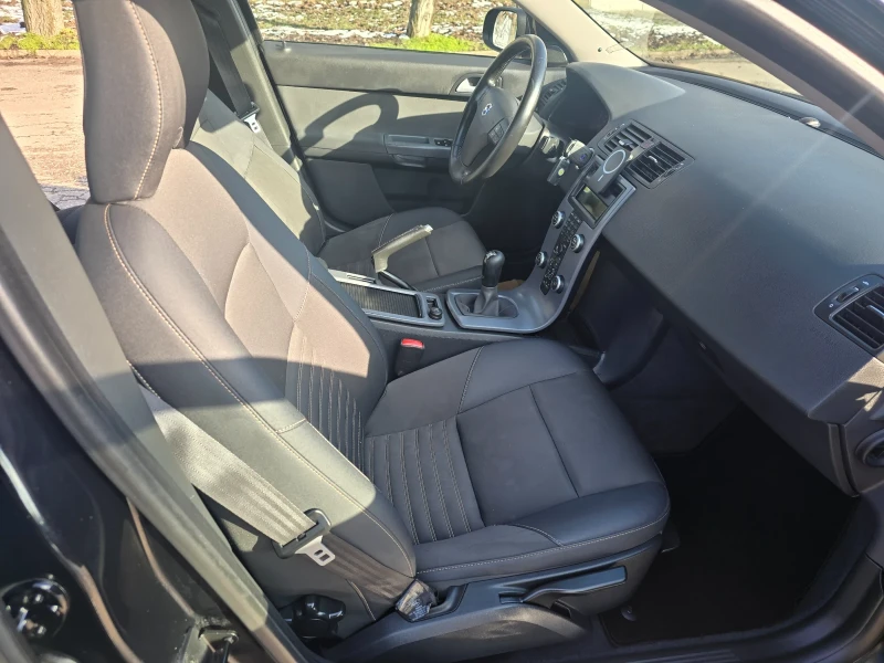 Volvo S40 1.8 face перфектно, снимка 10 - Автомобили и джипове - 53359078