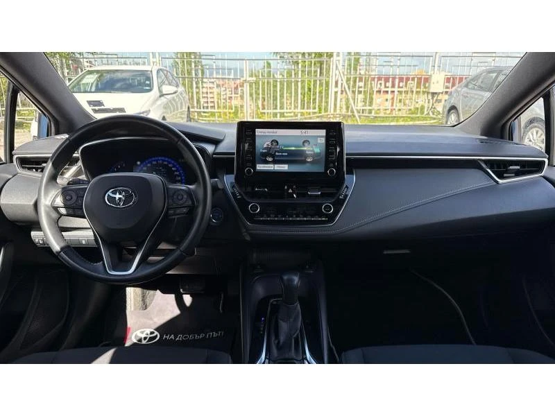 Toyota Corolla TS 1.8 HSD Executive - изображение 8