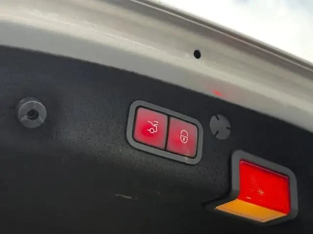 Mercedes-Benz C 300 AWD * PANORAMA * 360  КАМЕРА * KEYLESS * , снимка 12 - Автомобили и джипове - 53439148