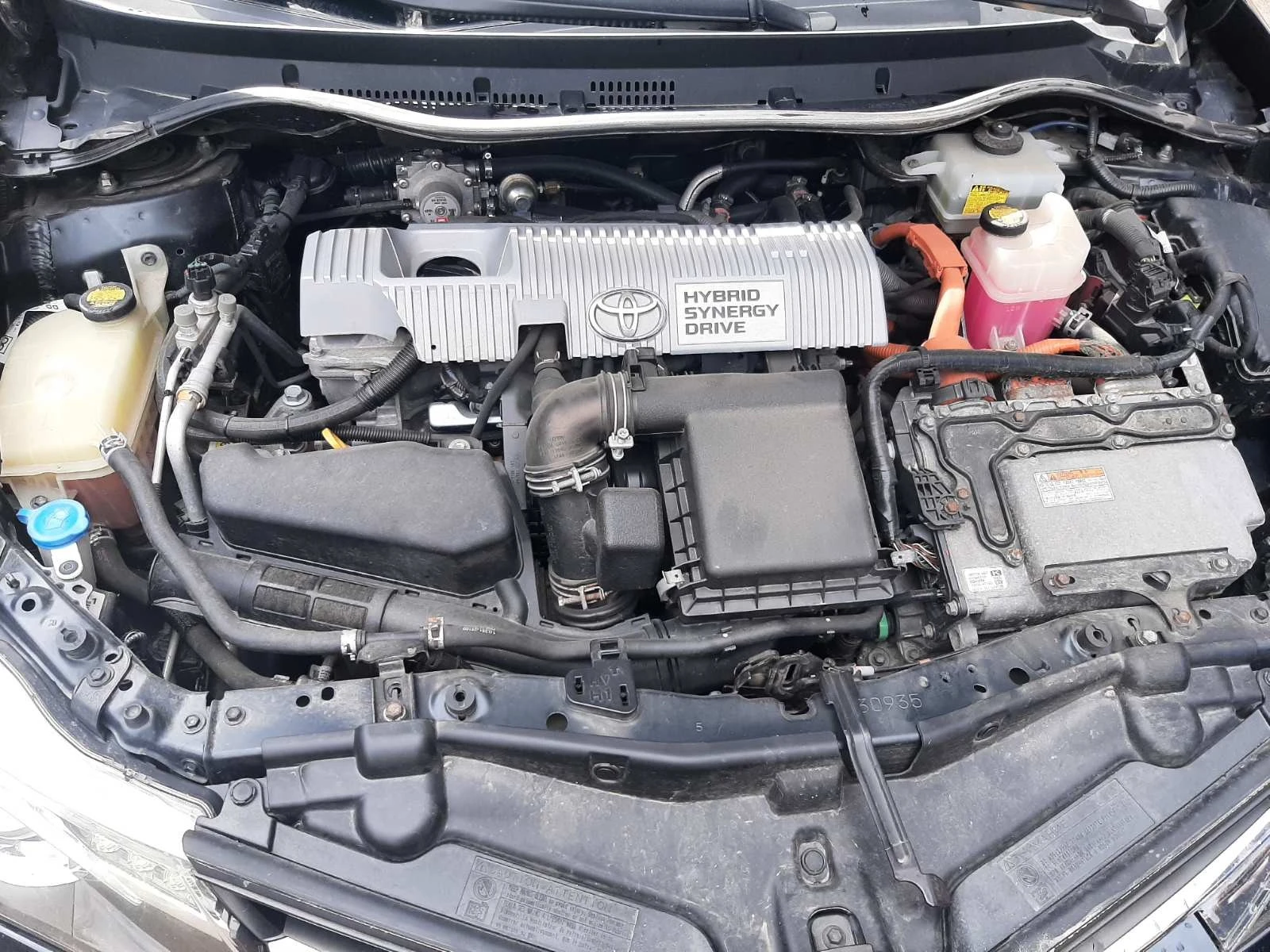 Toyota Auris 1.8 Hibrid  | Mobile.bg   13