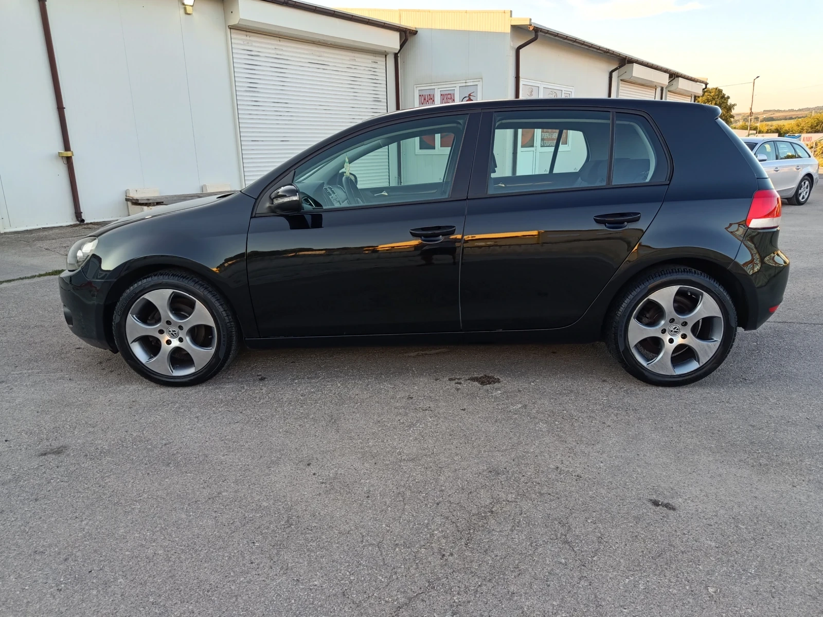 VW Golf 2.0 tdi 110 �.�. NAVI | Mobile.bg � ����������� 4