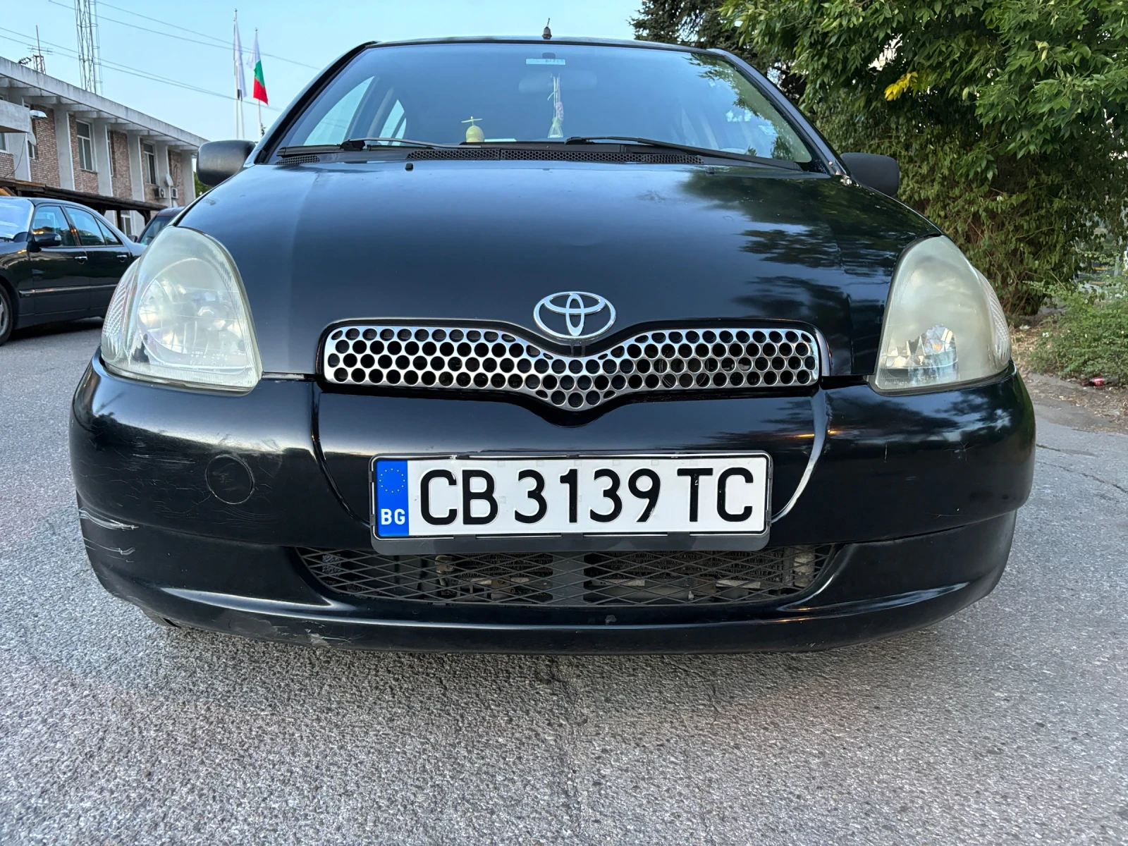 Toyota Yaris  - изображение 8