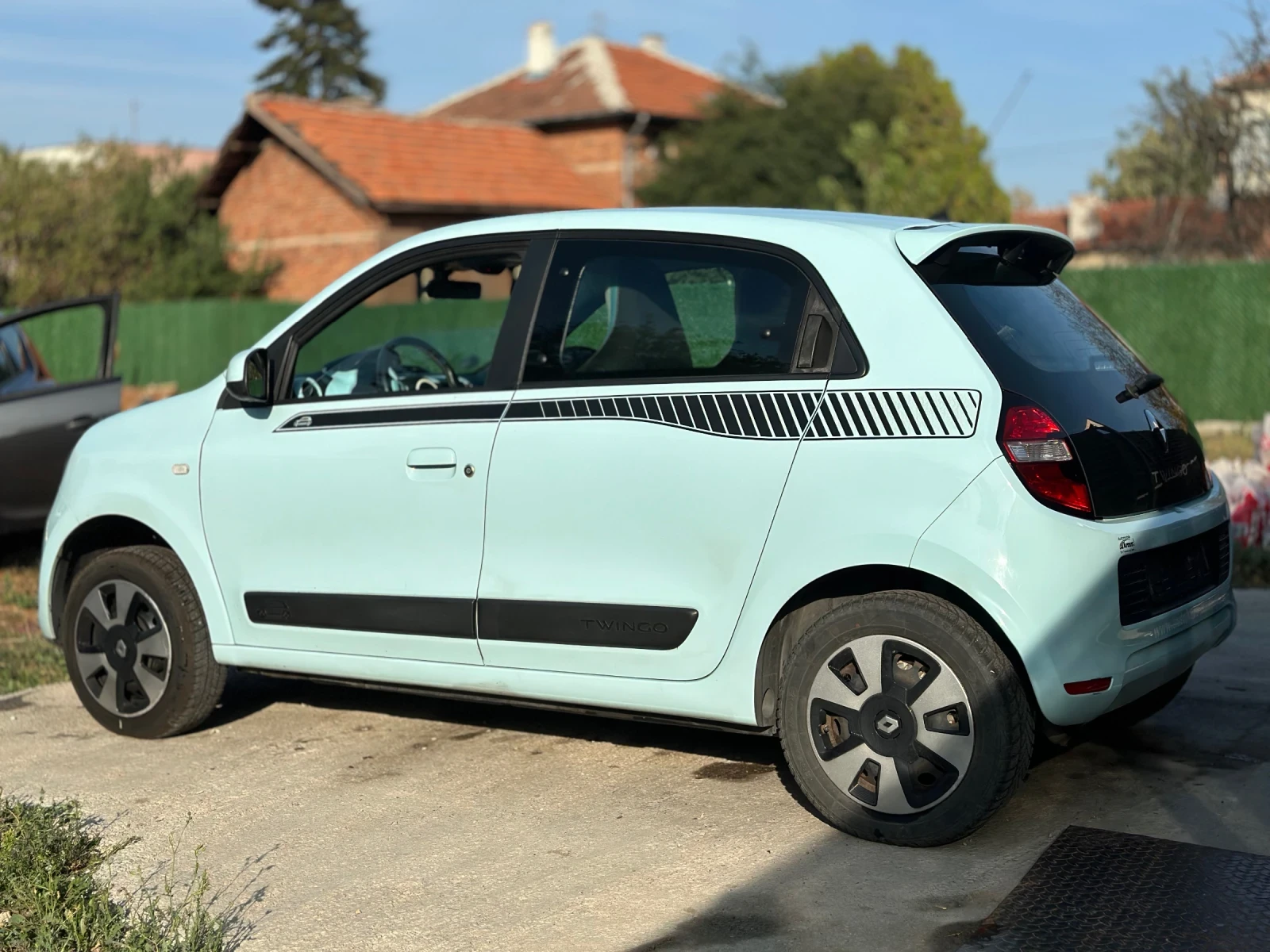 Renault Twingo Baby Blue - изображение 4