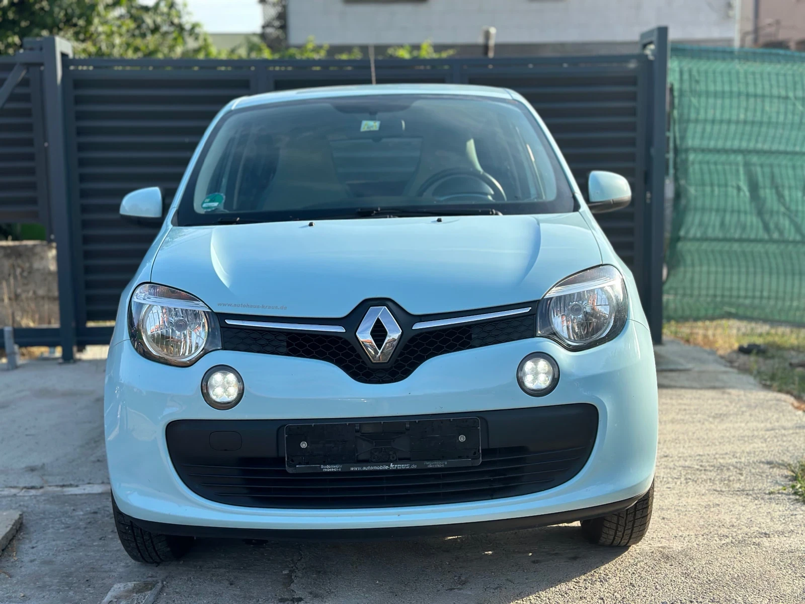 Renault Twingo Baby Blue - изображение 2