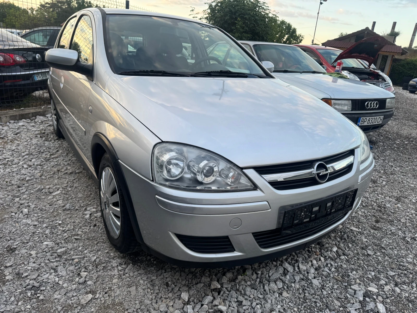 Opel Corsa 1.2i KLIMA 97000км - изображение 8