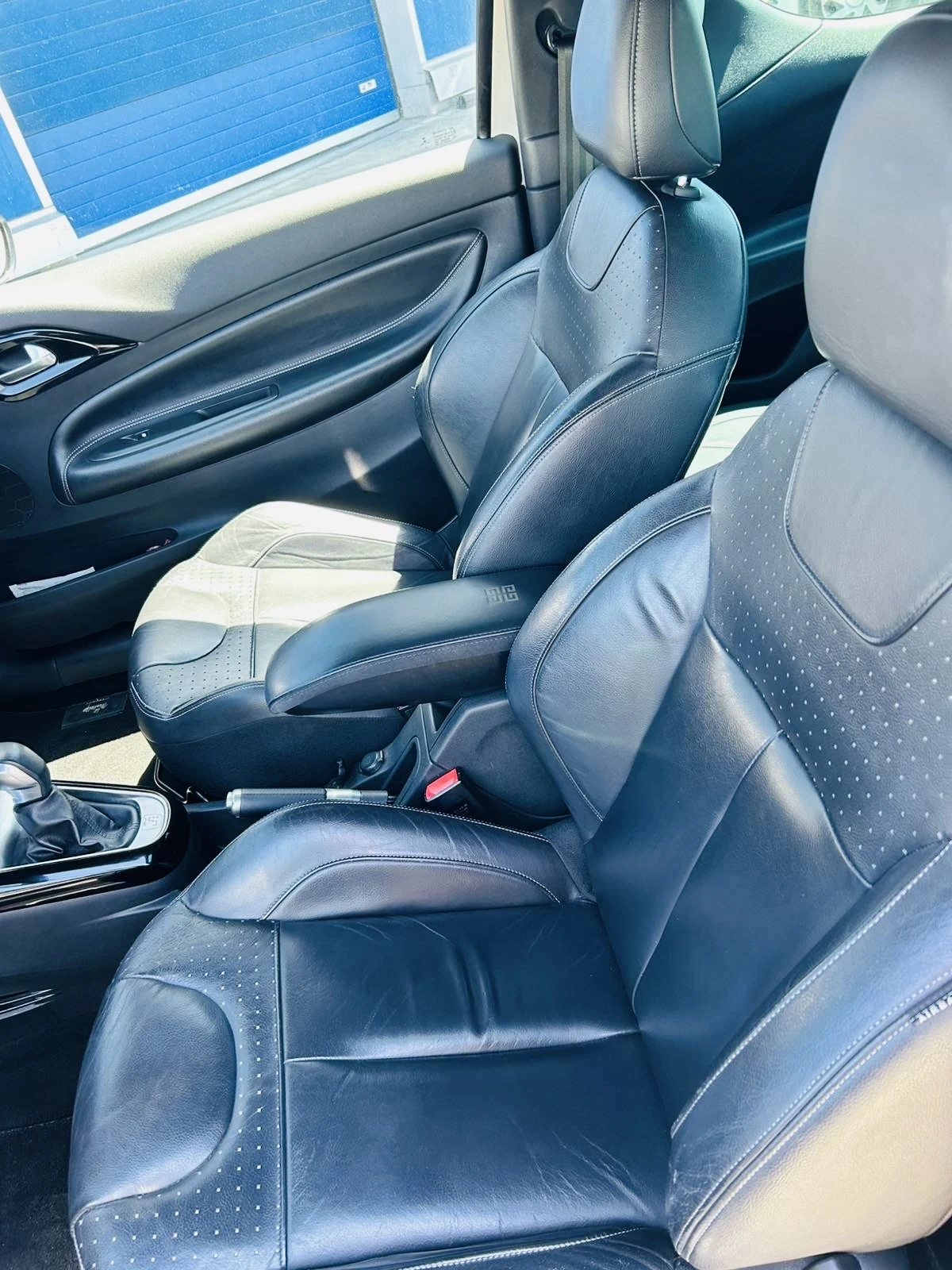 DS DS 3 DS3, 1.2 PureTech 110 к.с., автоматик, Givenchy ли - изображение 9