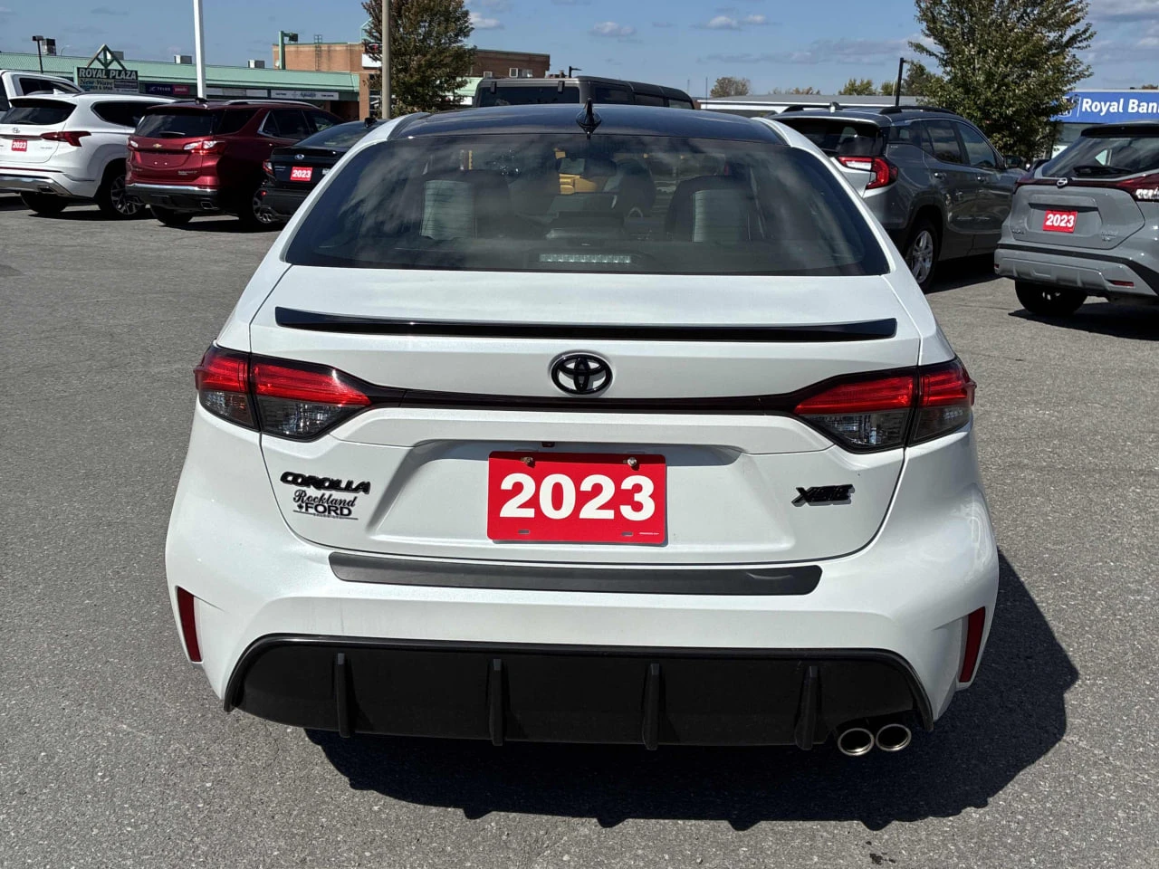 Toyota Corolla CARFAX* АВТОФИНАНСИРАНЕ* БЕЗ ПЪРВОНАЧАЛНА ВНОСКА*  - изображение 4
