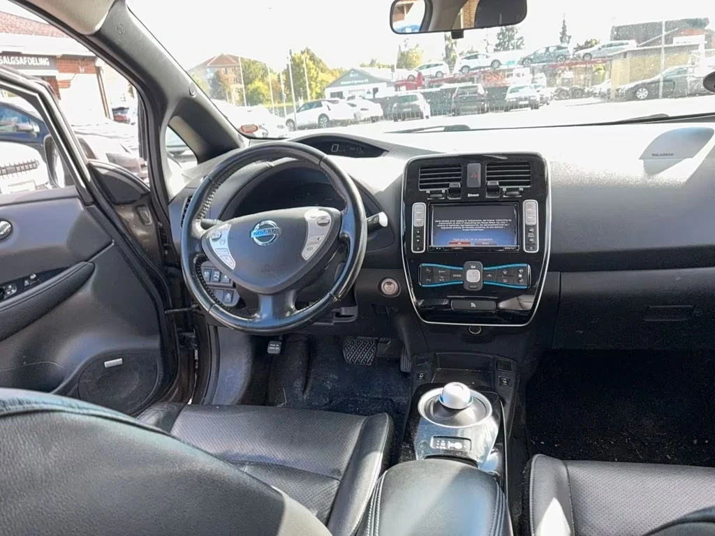 Nissan Leaf  Tekna 30kWh battery - изображение 5