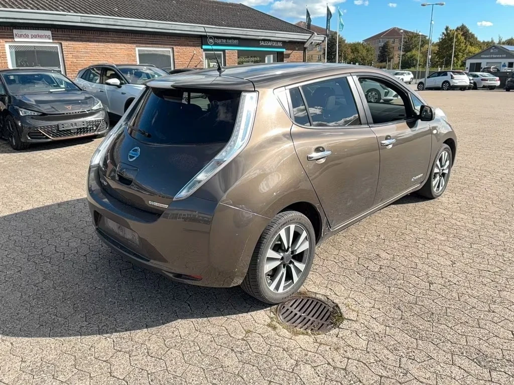 Nissan Leaf  Tekna 30kWh battery - изображение 4
