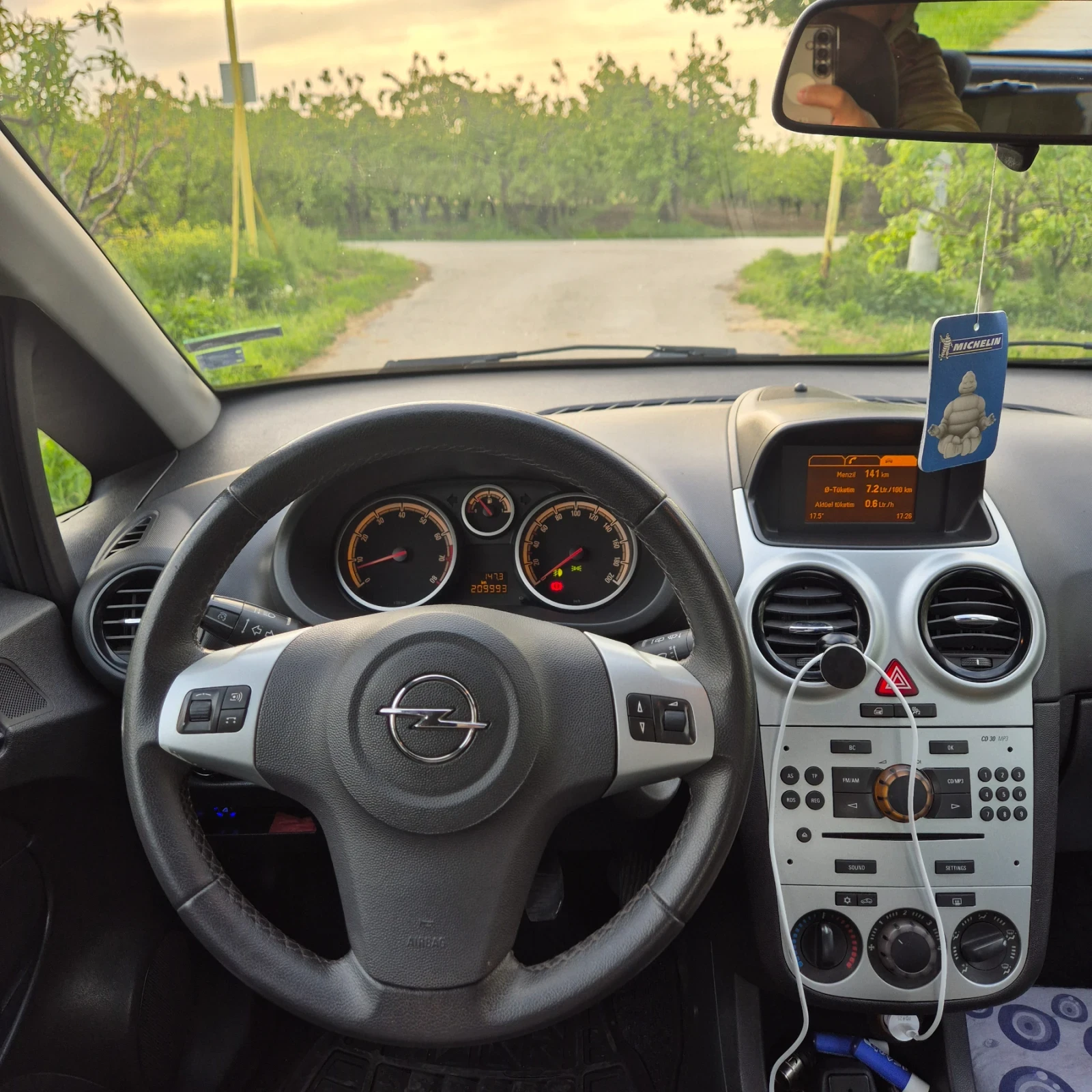 Opel Corsa  - изображение 6