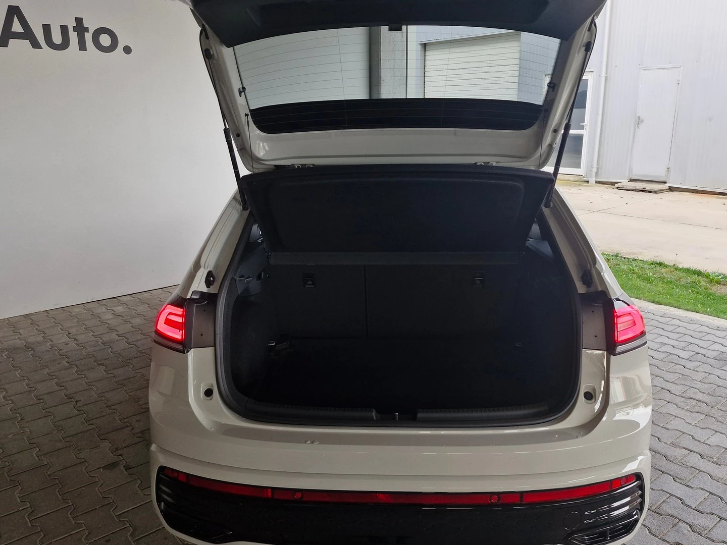 VW Taigo R-Line - изображение 10