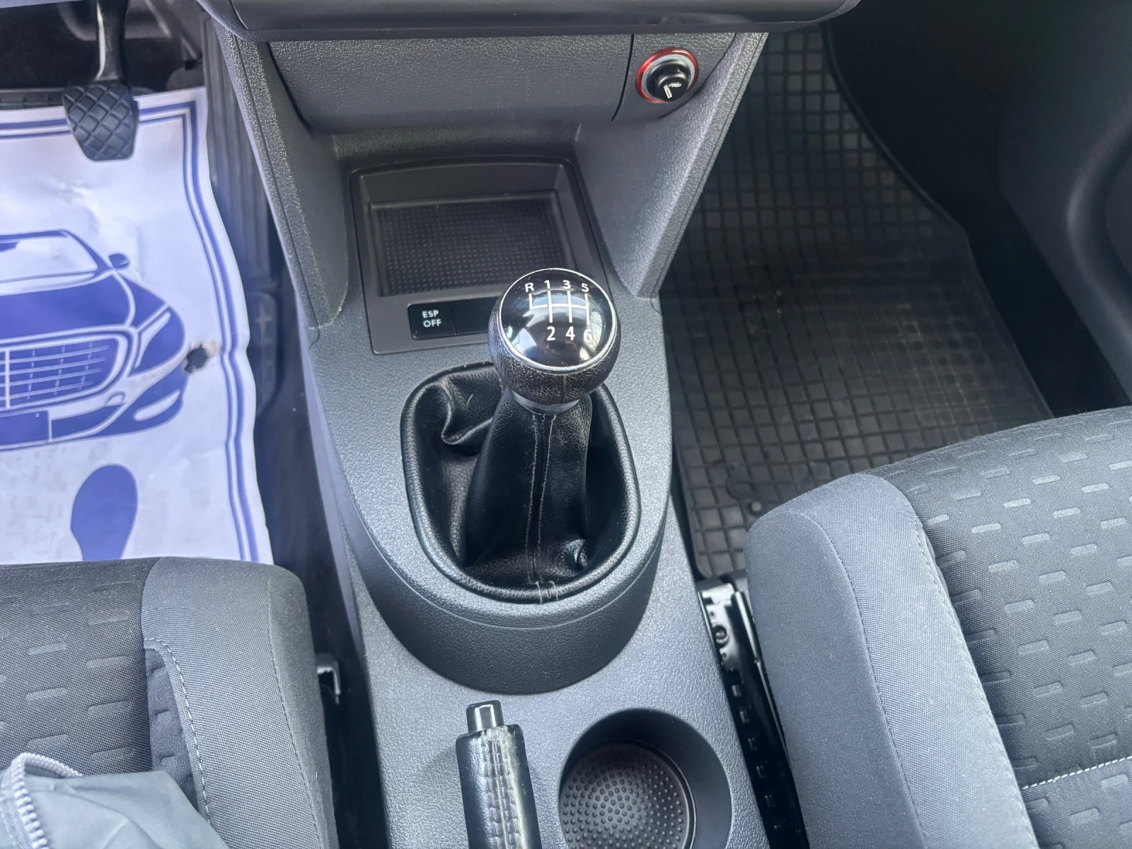 VW Touran 2009+ ФЕЙС+ 1.9TDI+ 105кс+ НАВИ+ 4 ЗГУМИ, снимка 6 - Автомобили и джипове - 53754964