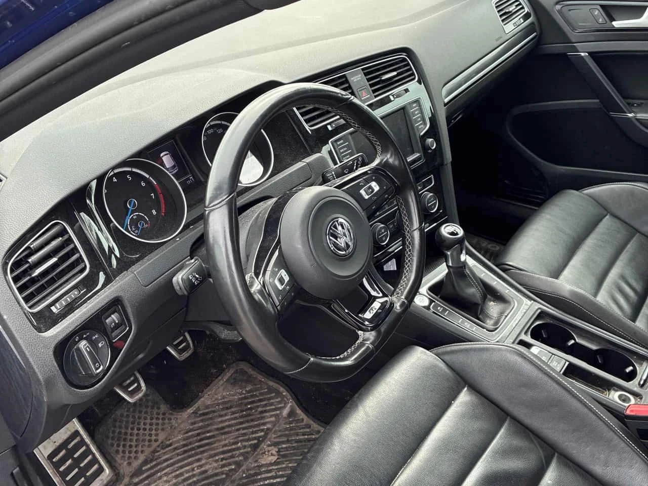 VW Golf R AWD * MANUAL* ГЛАВЕНО ПРЕДСТАВИТЕЛСТВО * , снимка 7 - Автомобили и джипове - 53999632