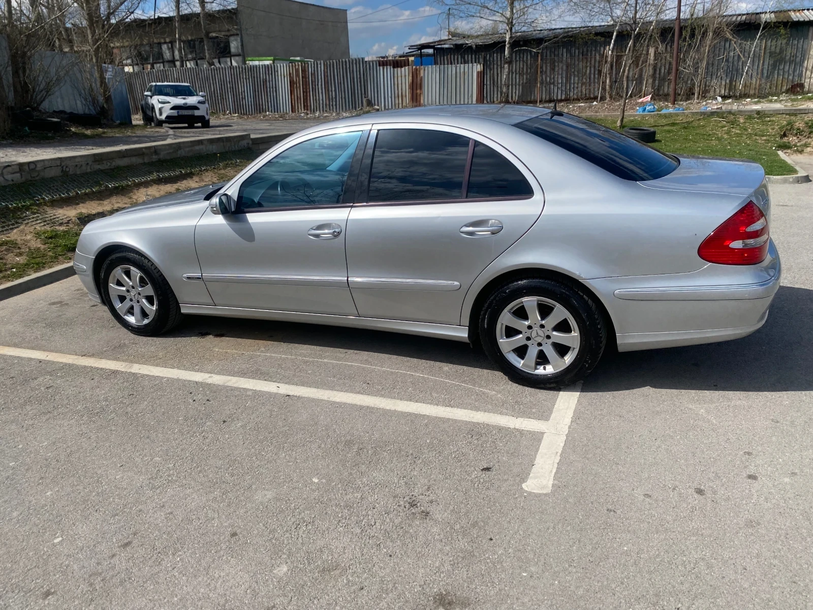 Mercedes-Benz E 320 4 matic, снимка 4 - Автомобили и джипове - 54148435