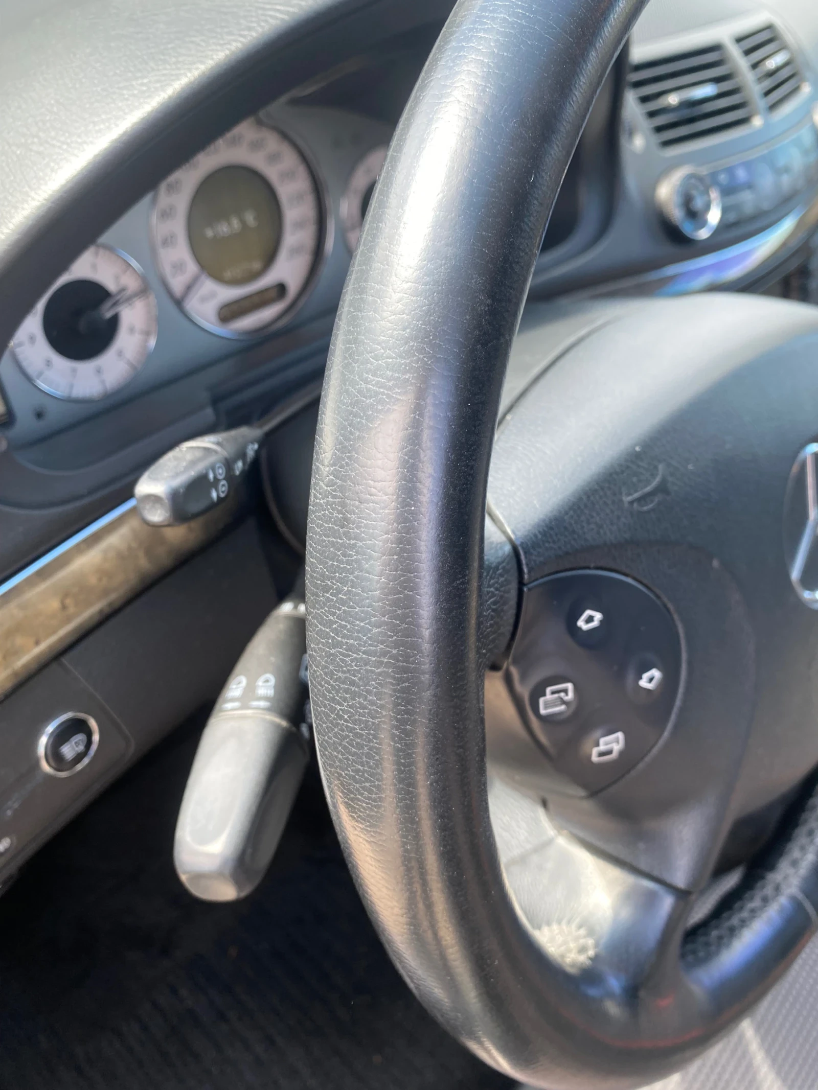 Mercedes-Benz E 320 4 matic, снимка 14 - Автомобили и джипове - 54148435