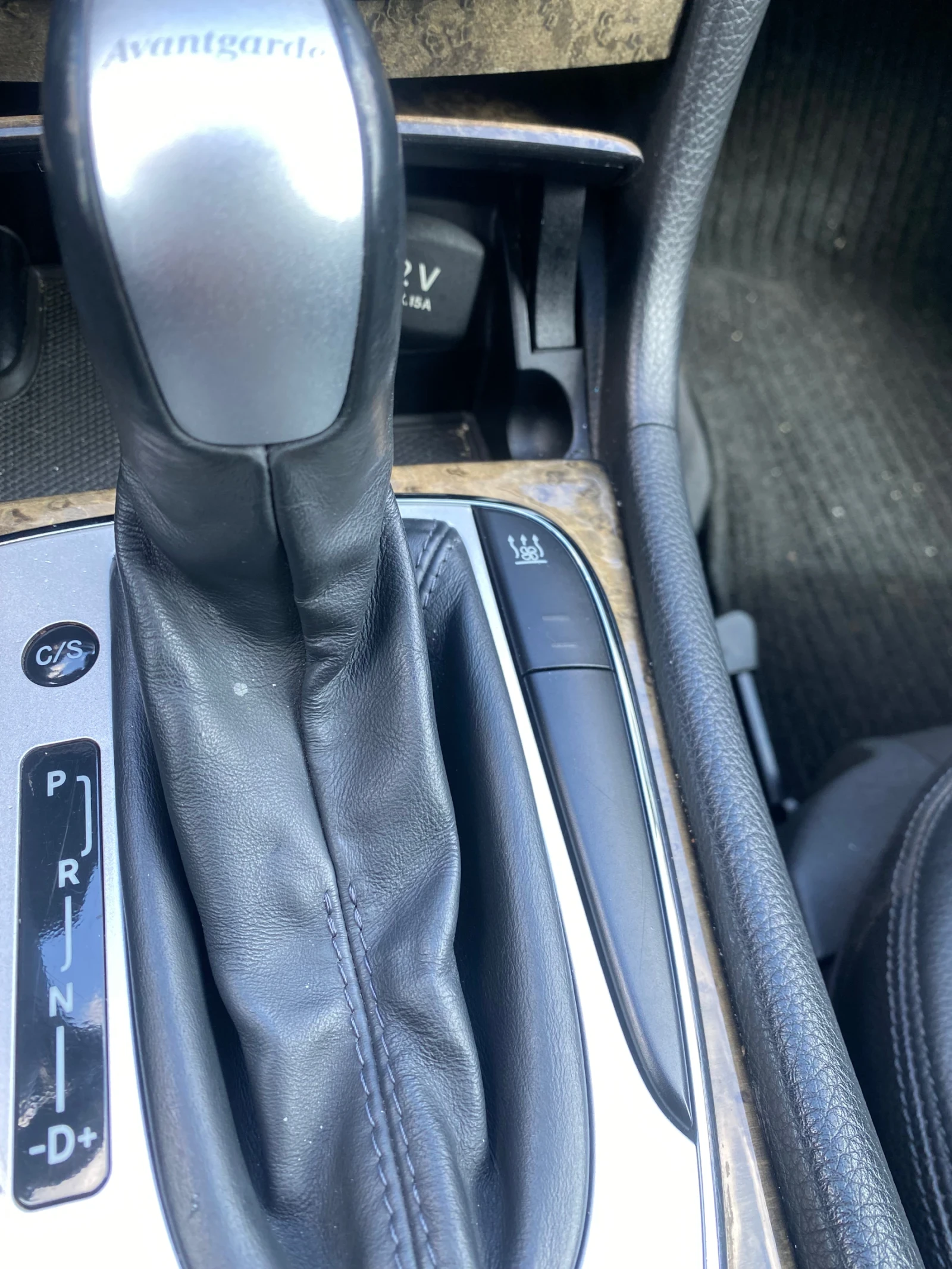 Mercedes-Benz E 320 4 matic, снимка 15 - Автомобили и джипове - 54148435