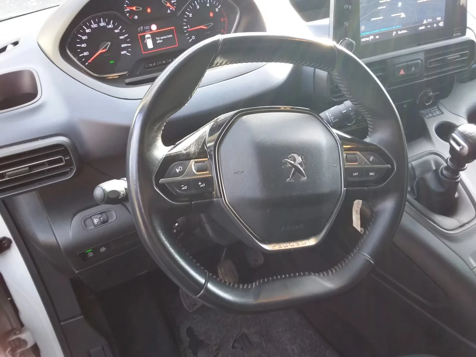 Peugeot Rifter ALLURE/131HP/L2/BlueHDi/360/NAVI/L.ASSIST/152q, снимка 8 - Автомобили и джипове - 54191726