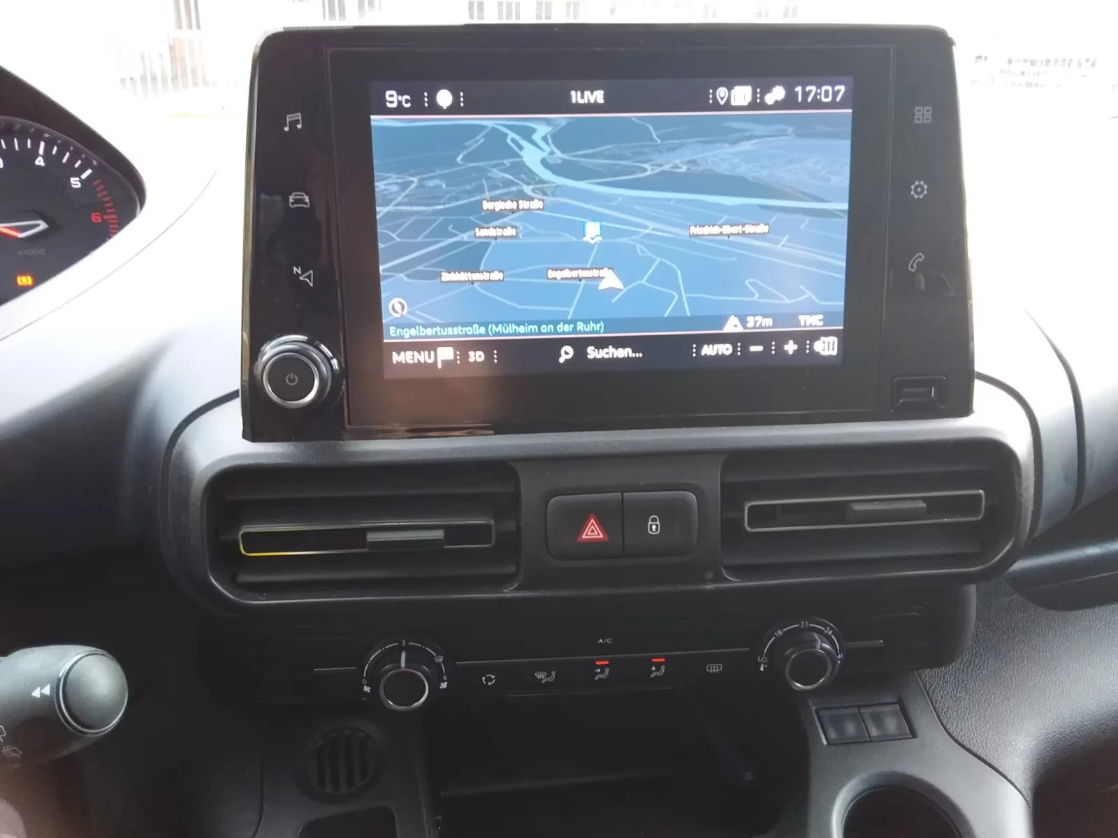 Peugeot Rifter ALLURE/131HP/L2/BlueHDi/360/NAVI/L.ASSIST/152q, снимка 9 - Автомобили и джипове - 54191726