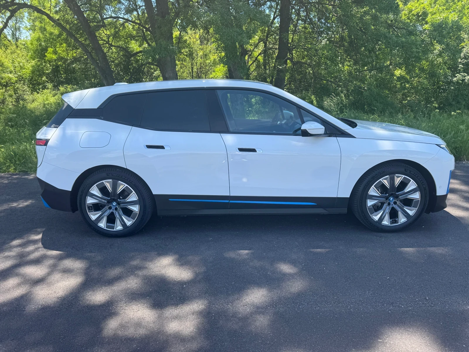 BMW iX XDrive 40 HeadUp-Soft close-360 Camera | Mobile.bg � ����������� 4