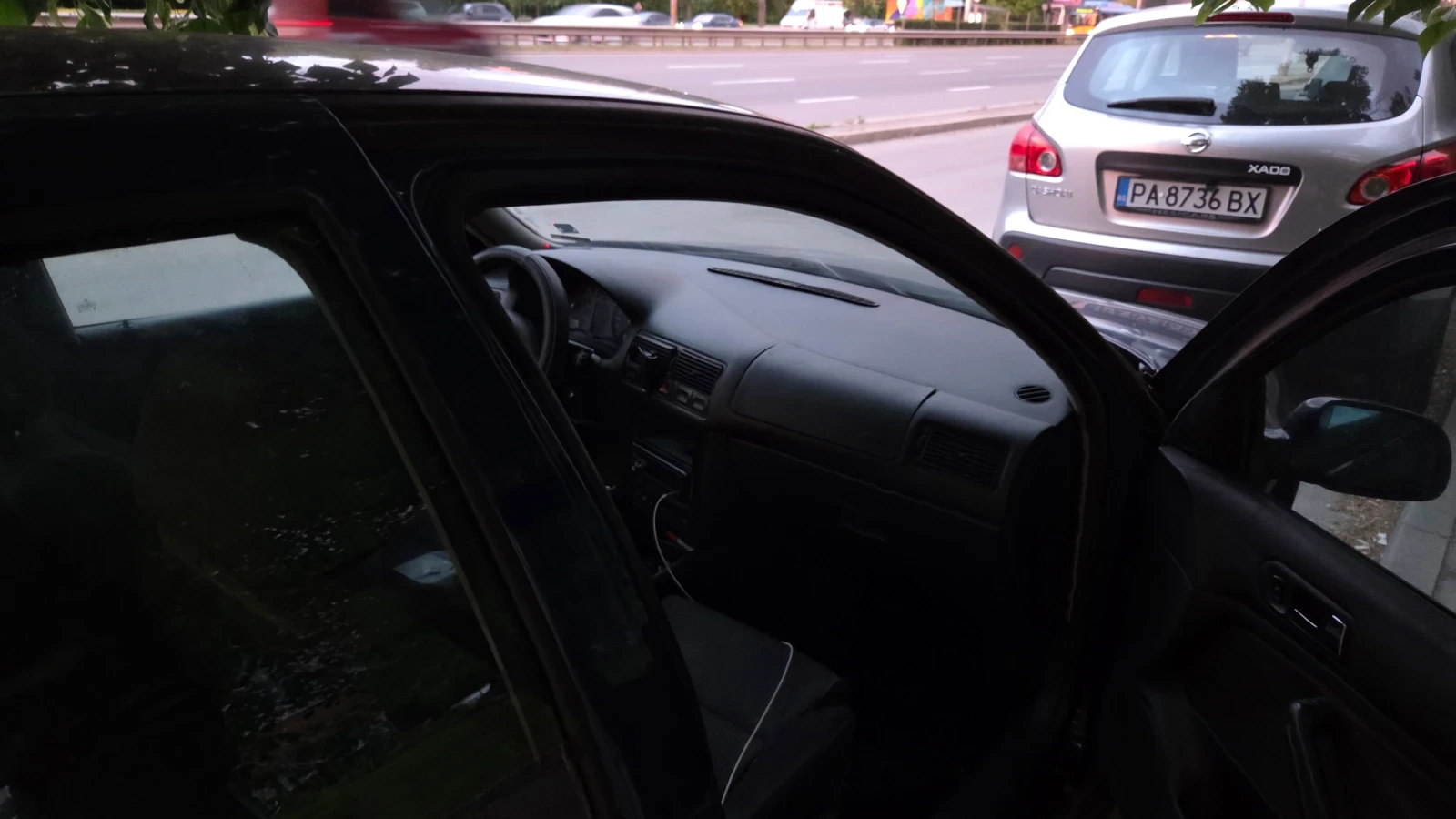 VW Golf, снимка 5 - Автомобили и джипове - 54611390