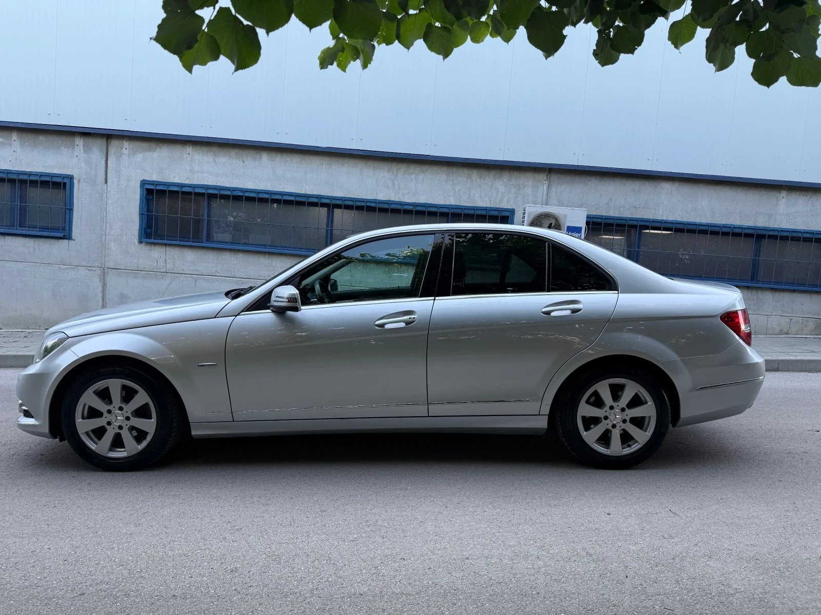 Mercedes-Benz C 200 1.8 Autom/Facelift, снимка 6 - Автомобили и джипове - 54795273
