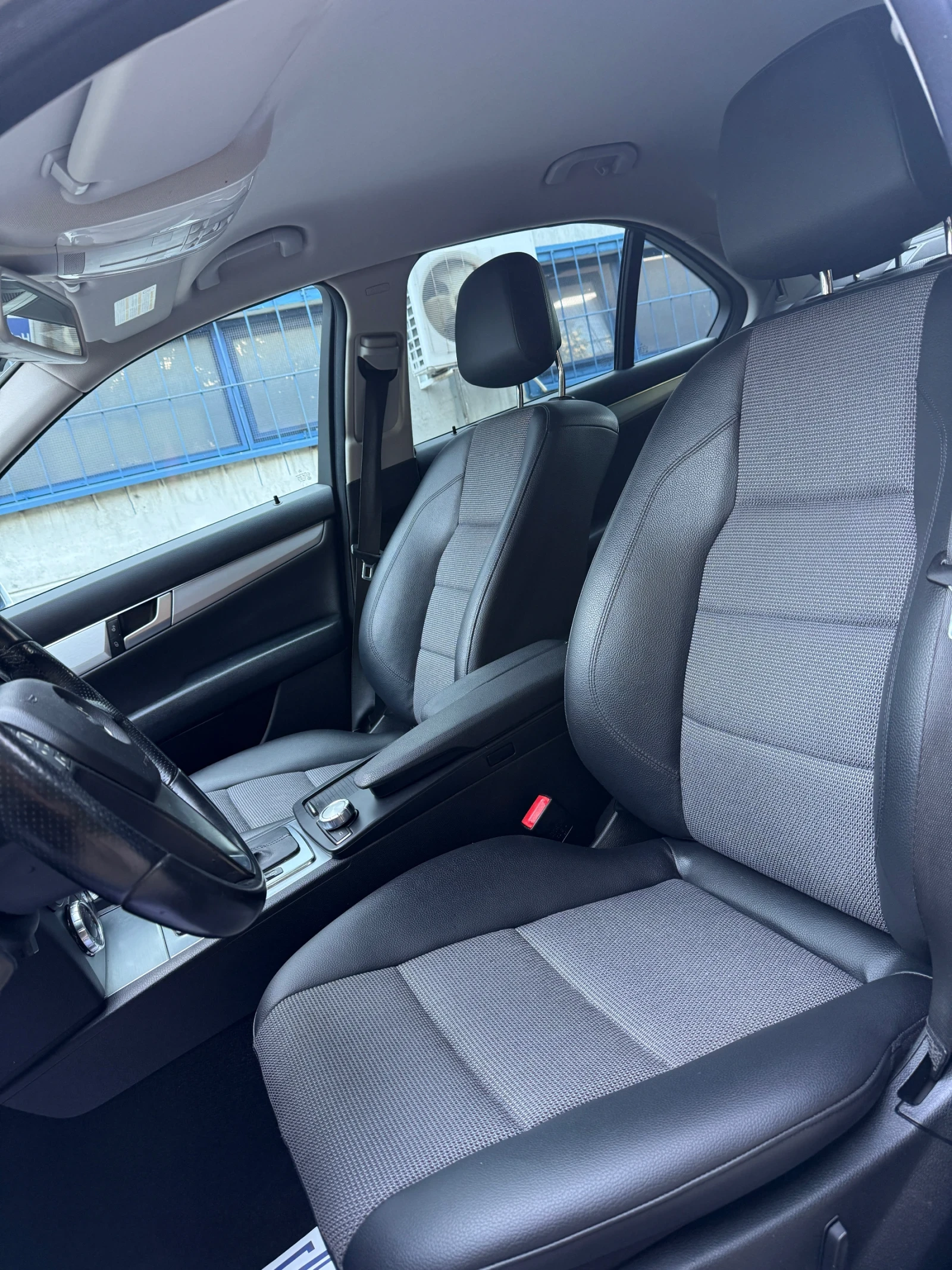 Mercedes-Benz C 200 1.8 Autom/Facelift, снимка 9 - Автомобили и джипове - 54795273