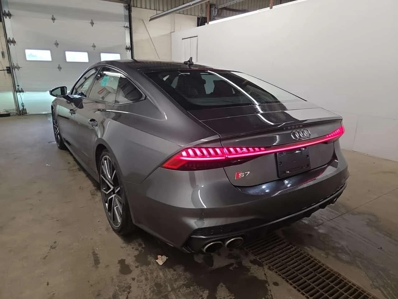 Audi S7 * 2.9 TFSI * CARFAX * ЦЕНА ДО БГ, снимка 4 - Автомобили и джипове - 54973146