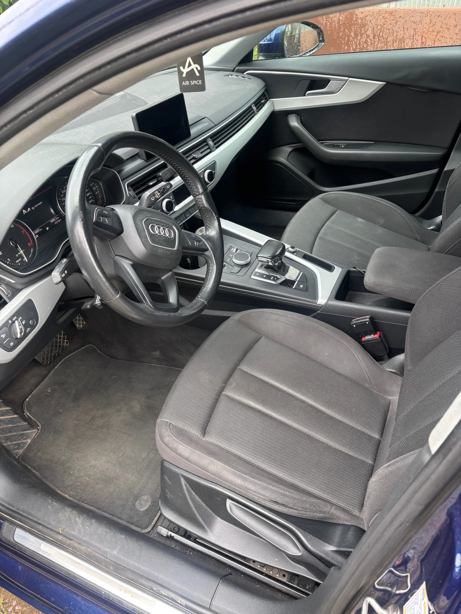 Audi A4 2.0 TFSI G-tron, снимка 2 - Автомобили и джипове - 54976651