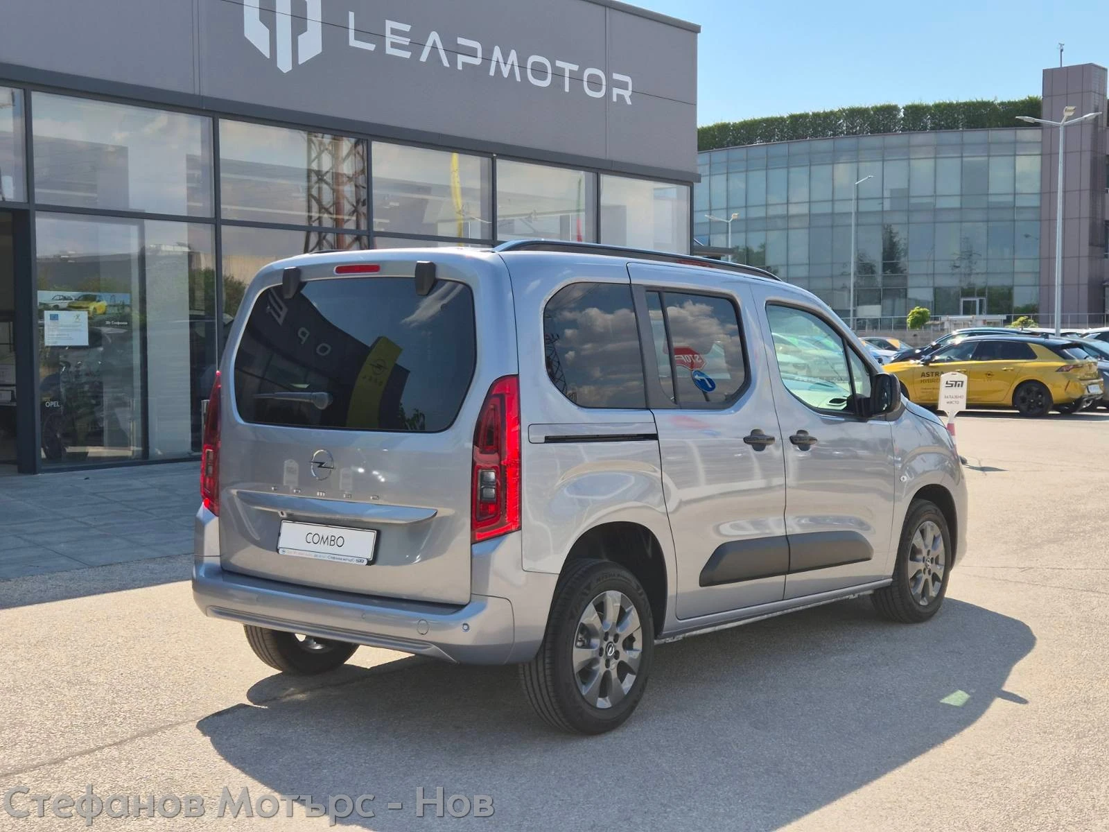 Opel Combo Life MCA Edition Plus L1H1 increased 1.5D 131hp), снимка 6 - Автомобили и джипове - 55060824