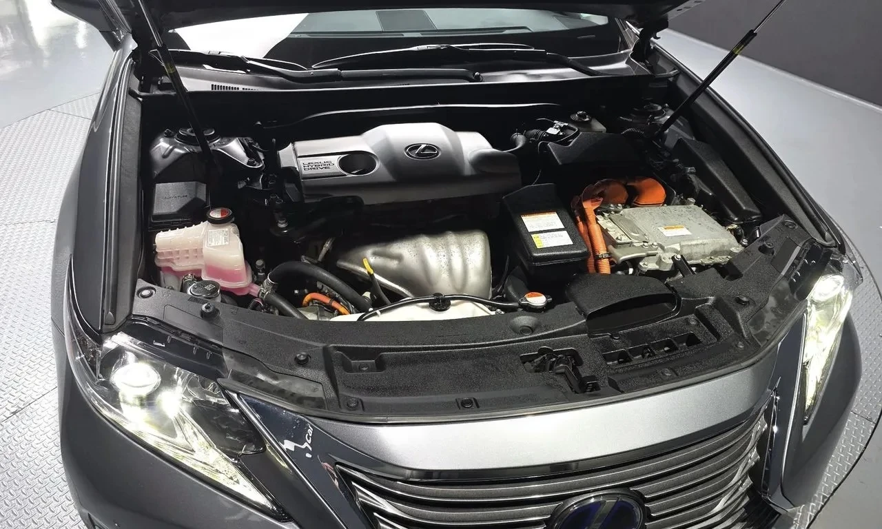 Lexus ES 300 300h Supreme XV60 Full/ Disi/Line assist/обдухване, снимка 5 - Автомобили и джипове - 55248592