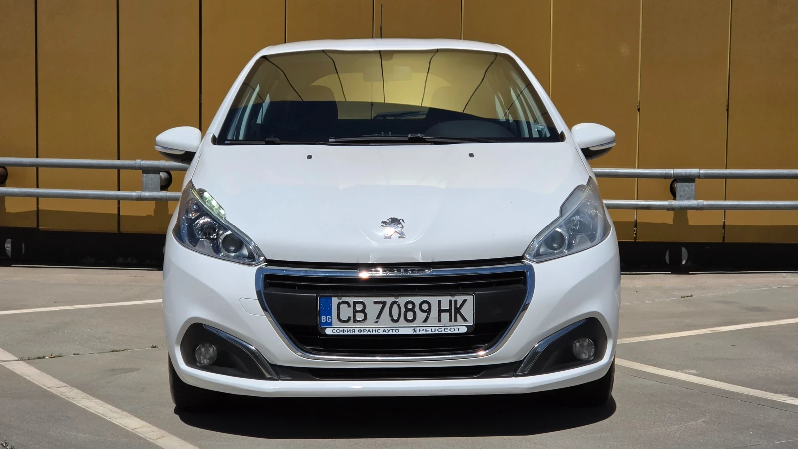 Peugeot 208 1.5 blue-hdi, снимка 7 - Автомобили и джипове - 55459608