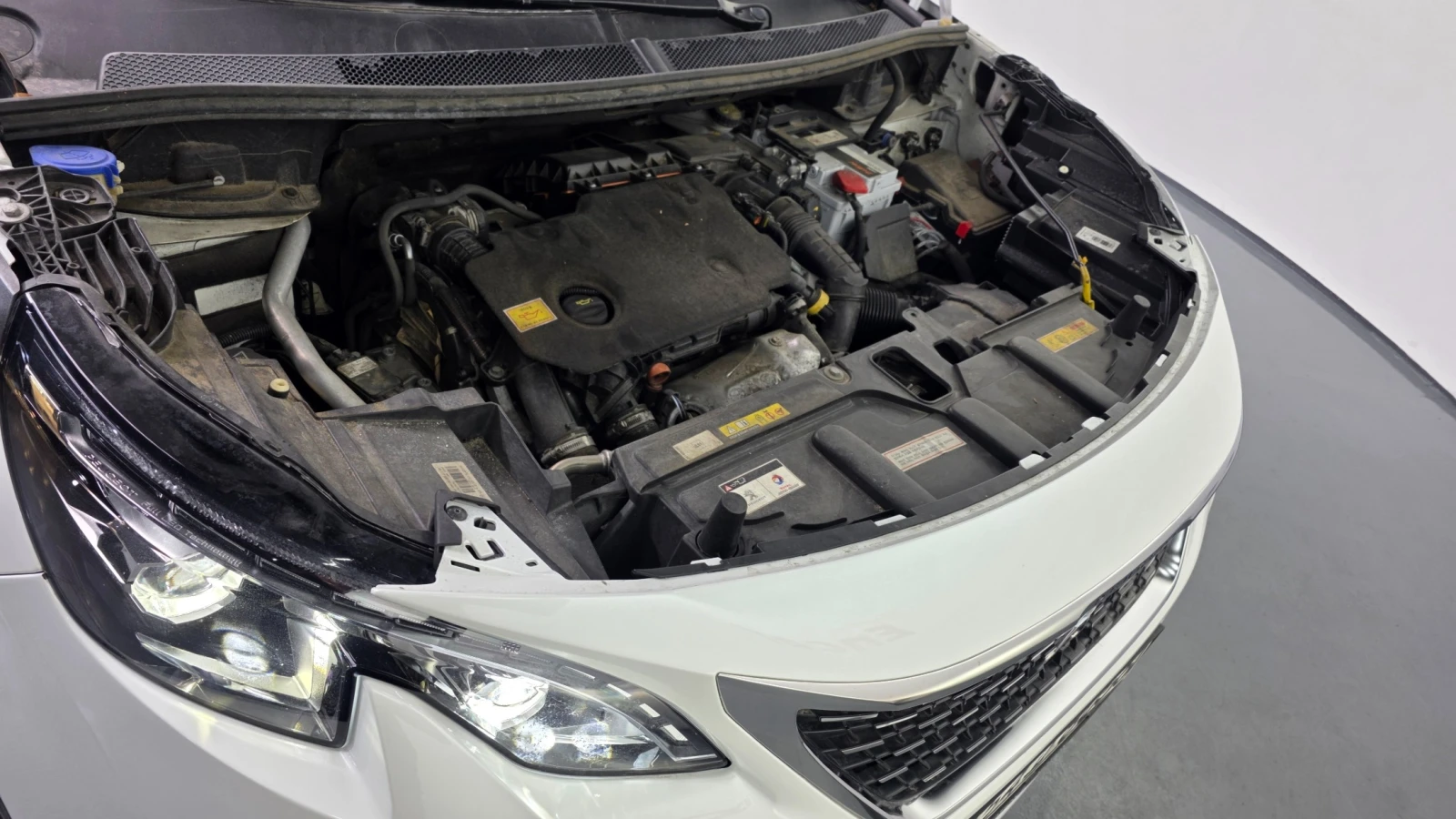 Peugeot 3008 1.5 BlueHDi GT Line | Адаптивен круиз | Панорама, снимка 6 - Автомобили и джипове - 55594499