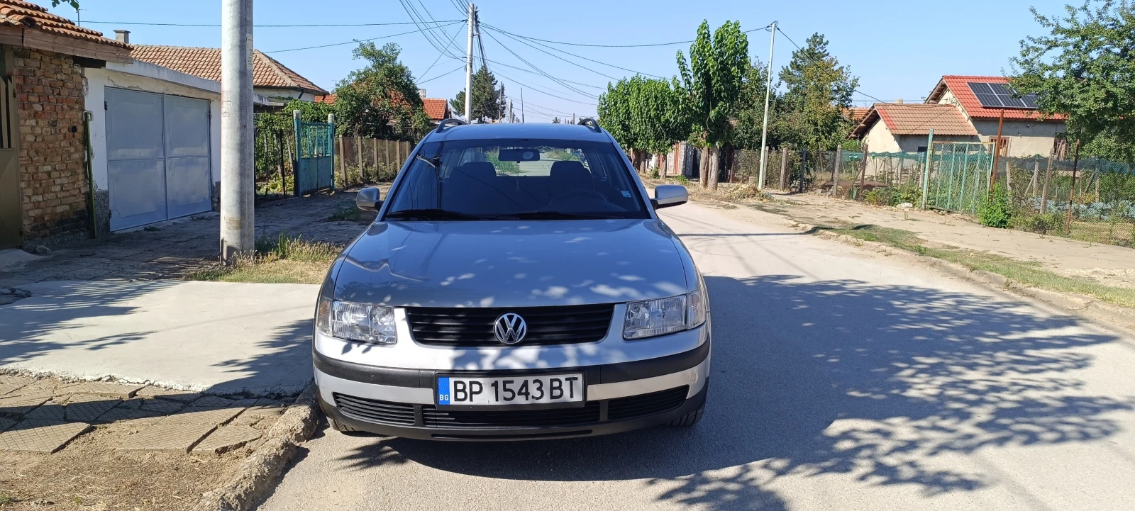 VW Passat 1.9 TDI, снимка 2 - Автомобили и джипове - 55675514