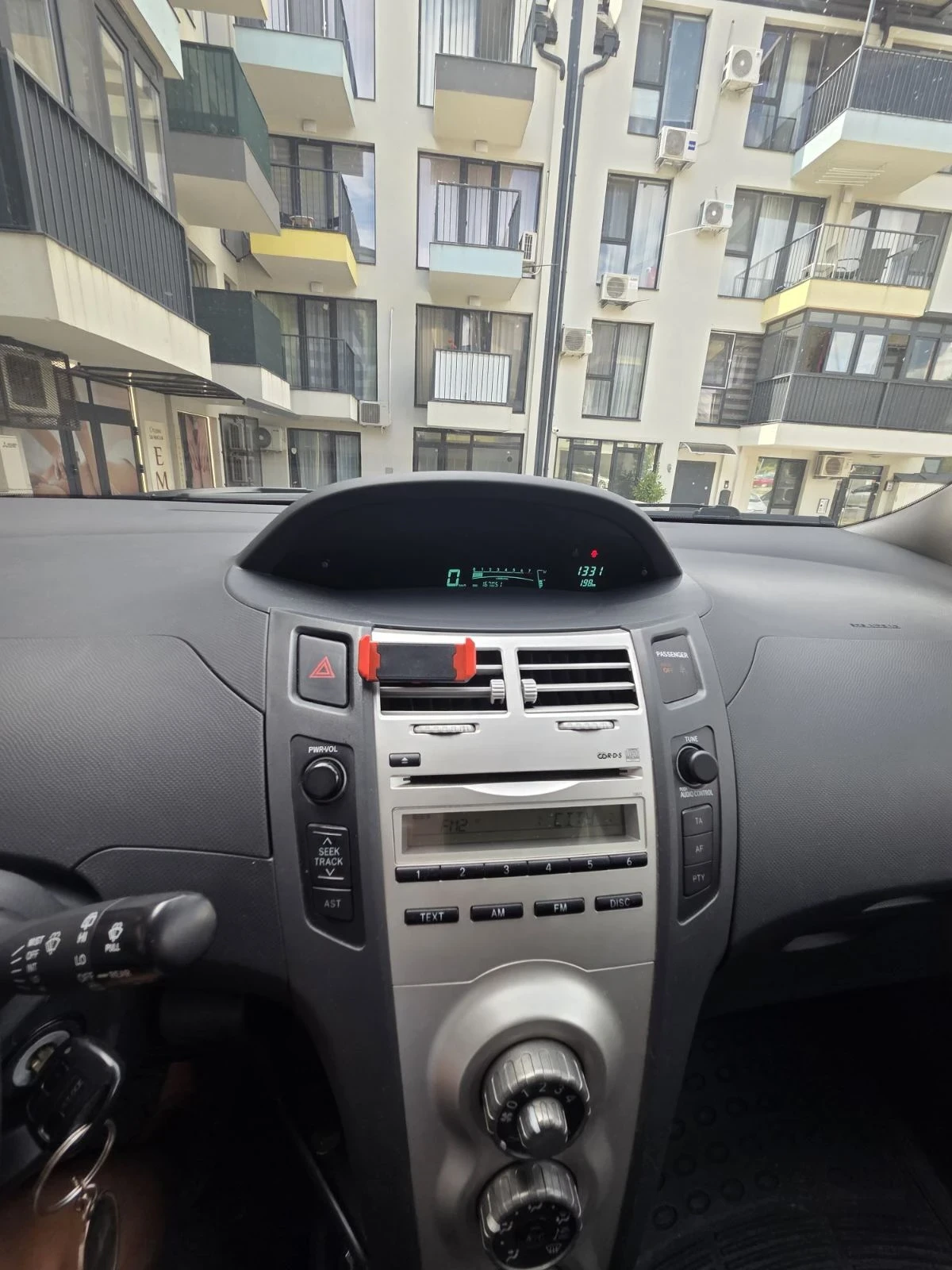 Toyota Yaris, снимка 7 - Автомобили и джипове - 55703896