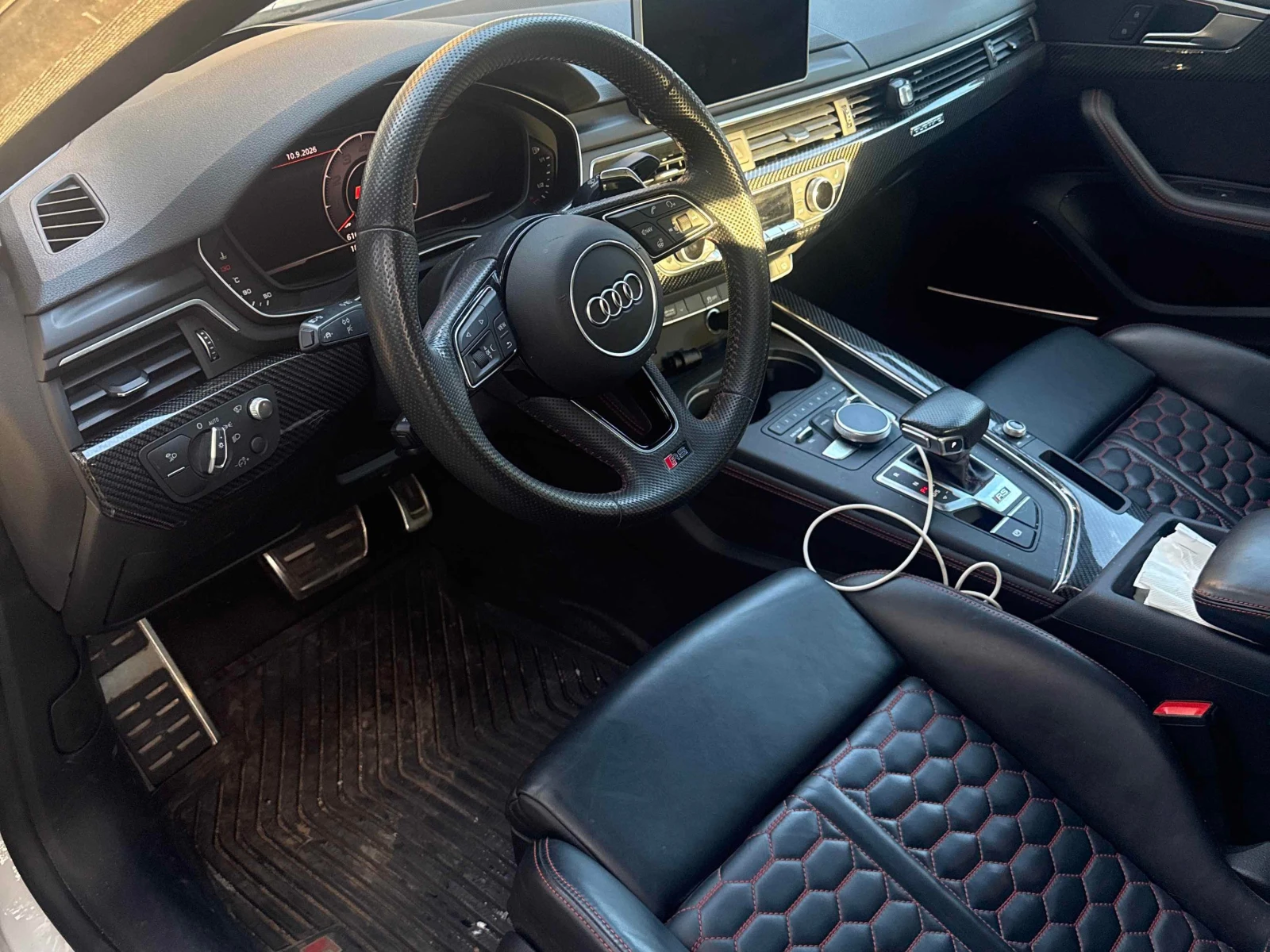 Audi Rs5 / Distronic / 360 / B&O / Carfax / Автокредит , снимка 5 - Автомобили и джипове - 56028690