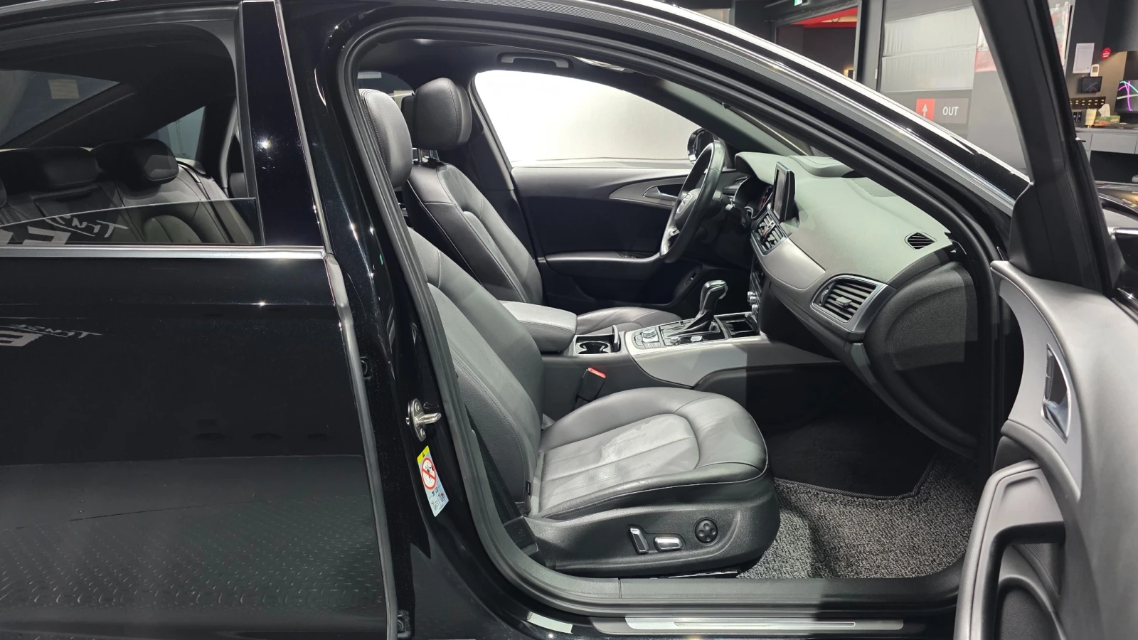 Audi A6 2.0 40TFSI, снимка 10 - Автомобили и джипове - 56095968