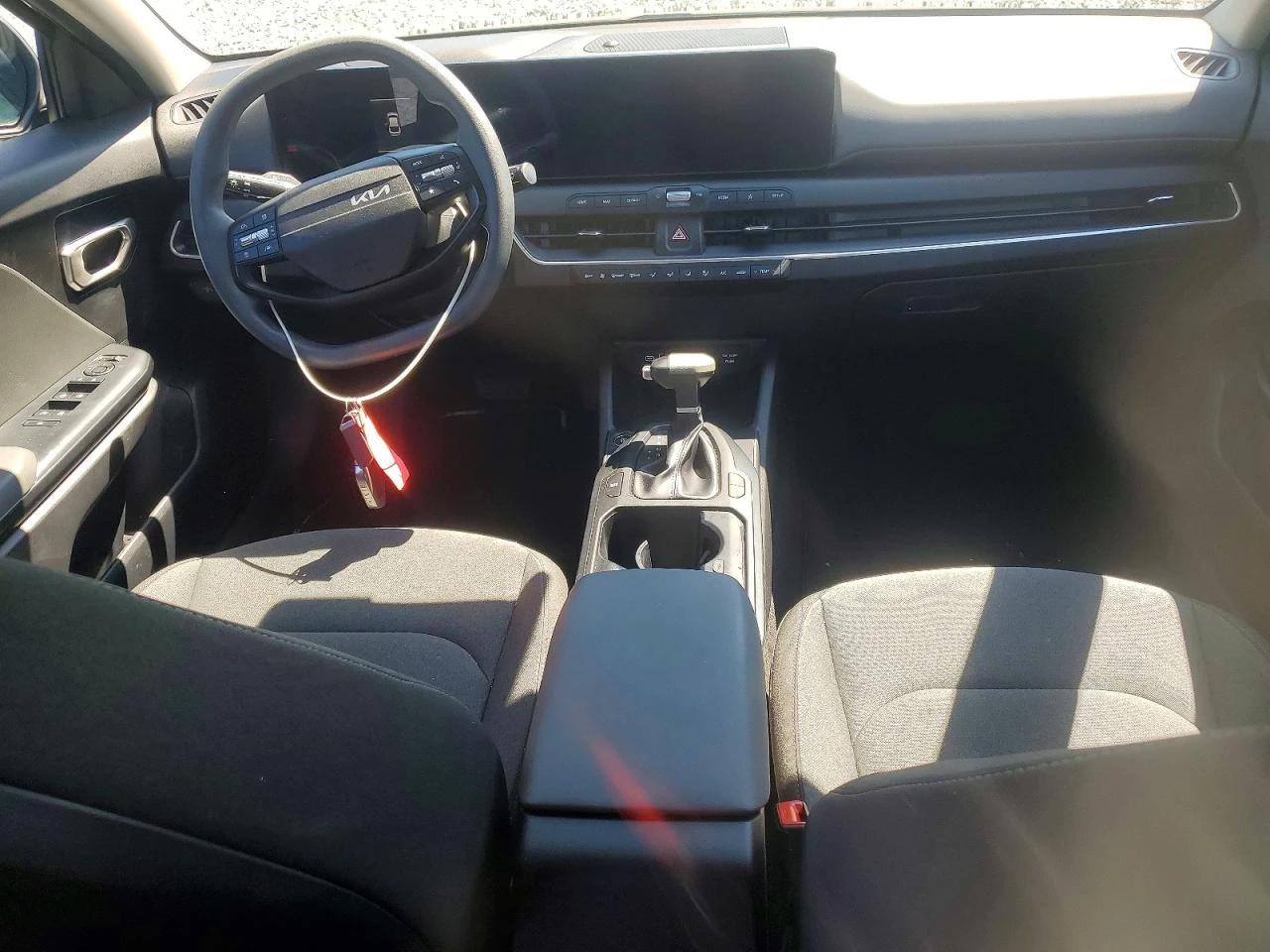 Kia K4 2.0l Lx, снимка 8 - Автомобили и джипове - 56108111