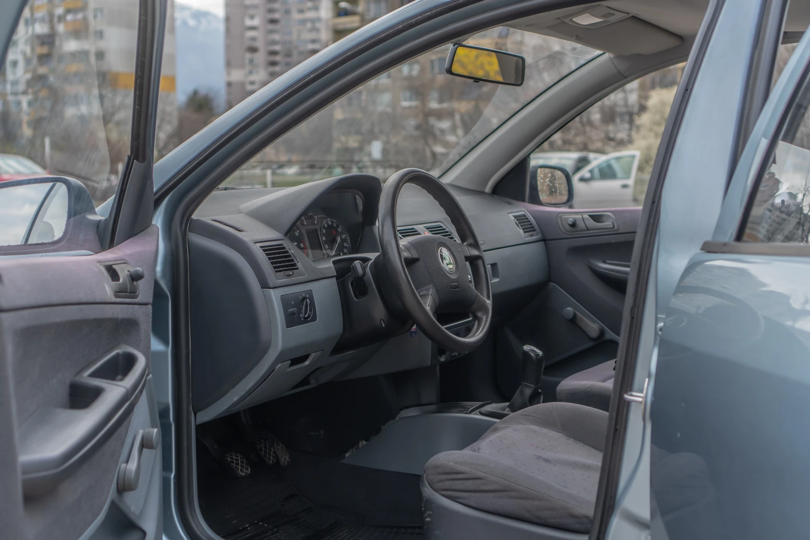 Skoda Fabia 1, 4 MPI, снимка 9 - Автомобили и джипове - 56264954