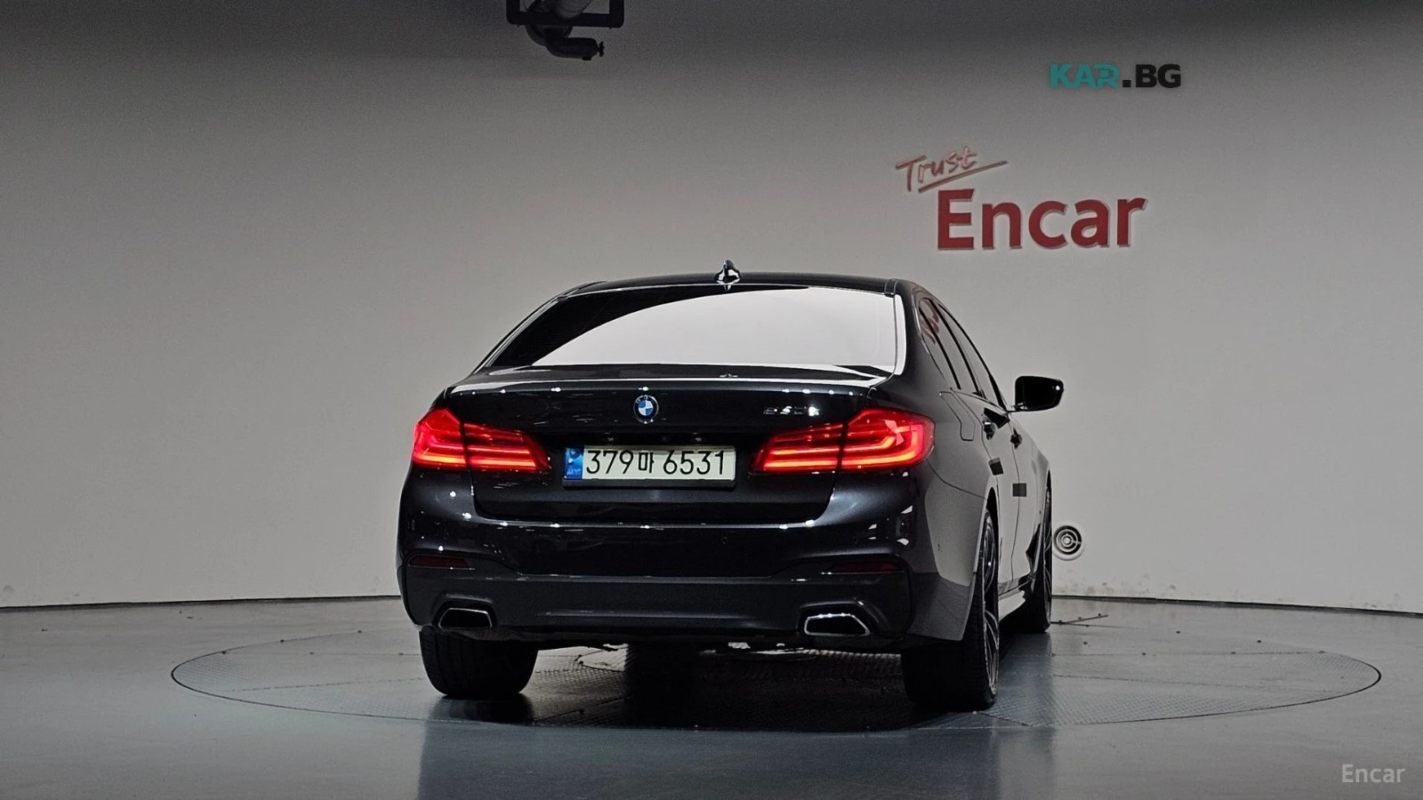 BMW 530E M SPORT* КОЖА* ПОДГРЕВ* HEADUP* PANO, снимка 4 - Автомобили и джипове - 56301110