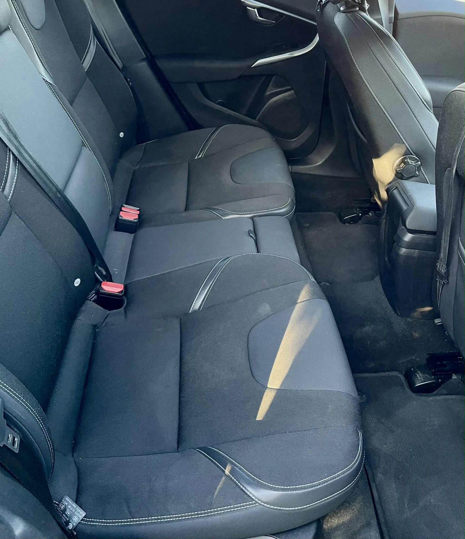 Volvo V40 D2, снимка 8 - Автомобили и джипове - 56375761