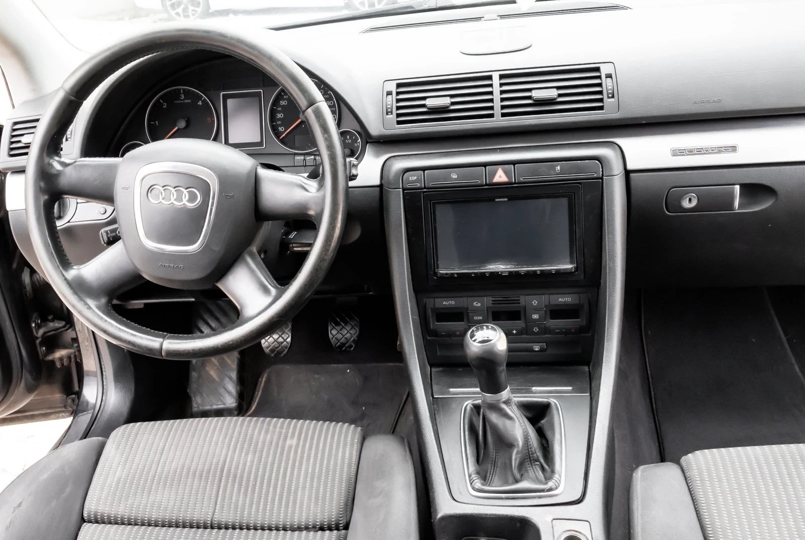 Audi A4 2.0tdi 6ck., снимка 11 - Автомобили и джипове - 56536345