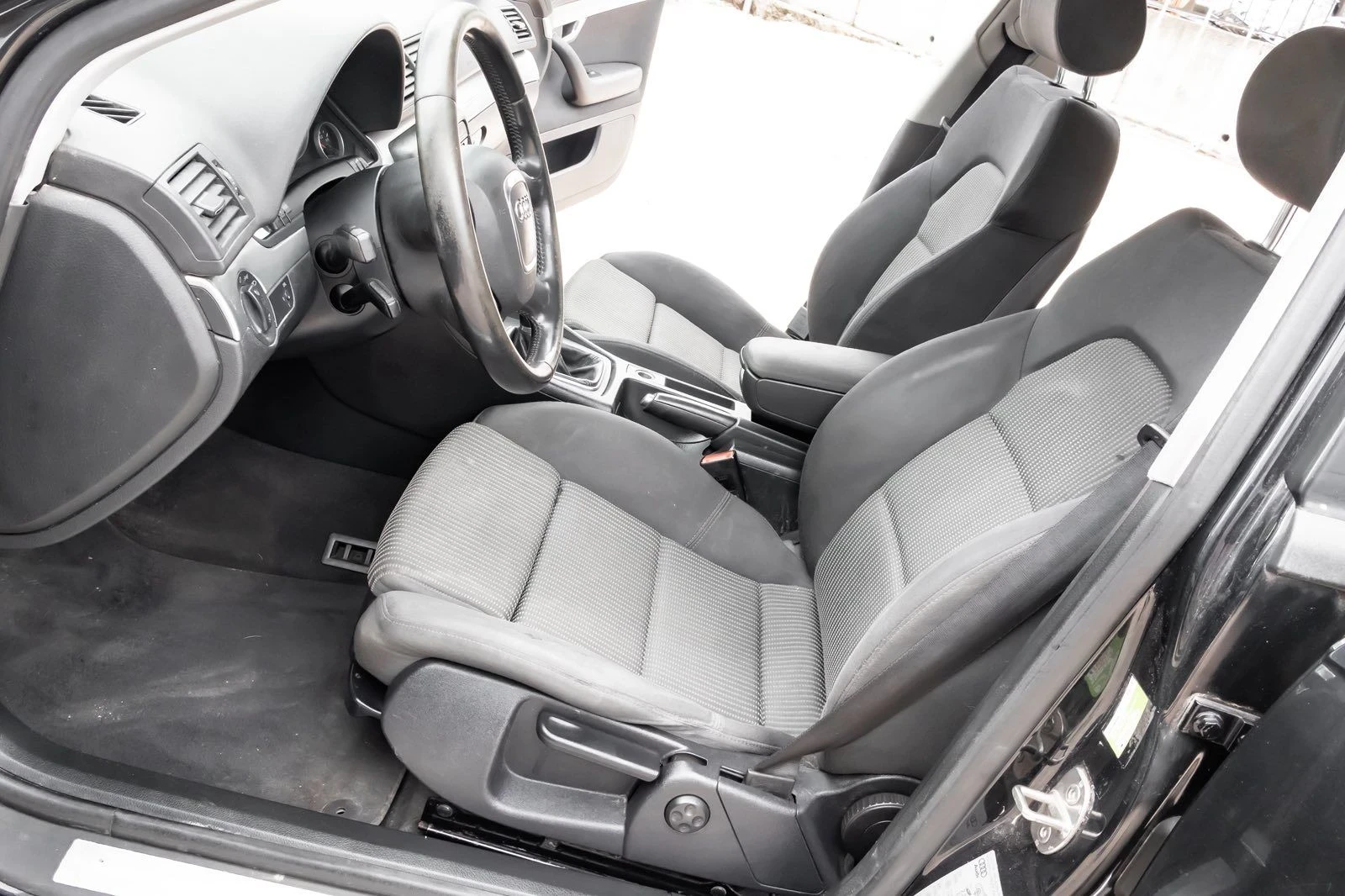Audi A4 2.0tdi 6ck., снимка 14 - Автомобили и джипове - 56536345